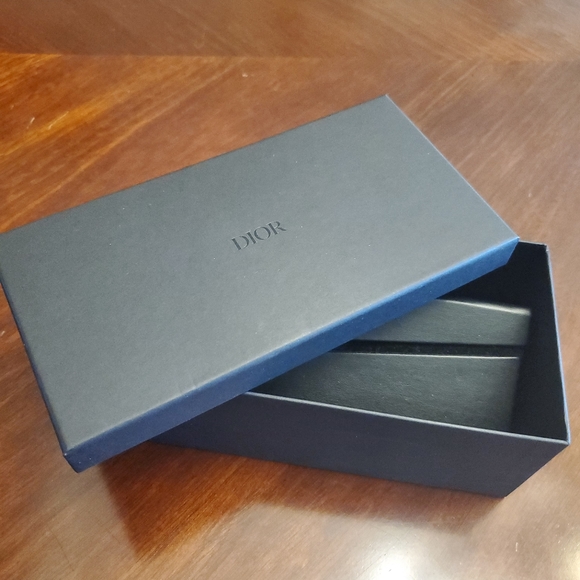 NEW Dior Woman's Stellaire6 Sunglasses with case, cloth, & authentication card - Picture 4 of 7